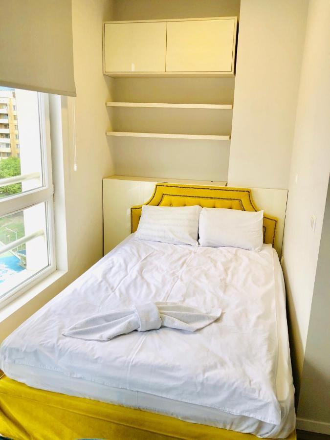 Turquoise And Magenta Apartment Sofia Ngoại thất bức ảnh